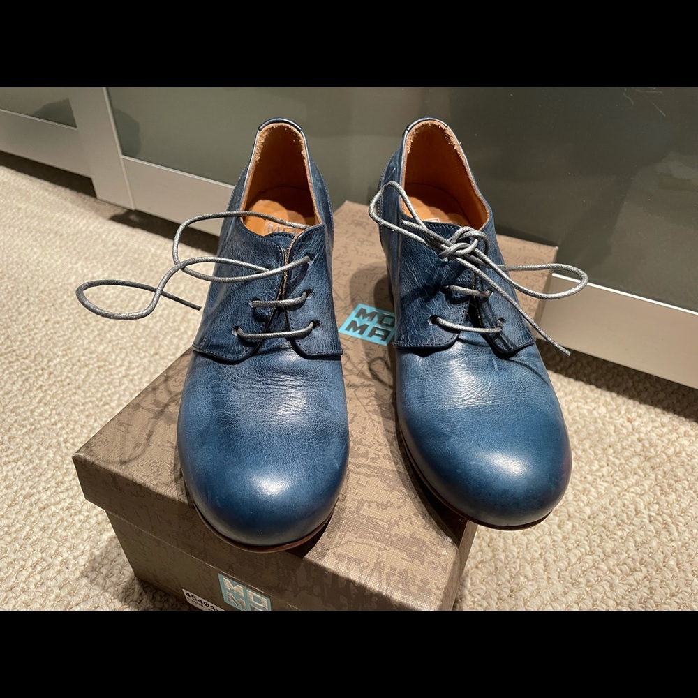 Moma, laced shoes, leather blue.